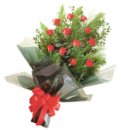 12 adet kirmizi g�l buketi   T�rkiye �i�ek g�nderme 