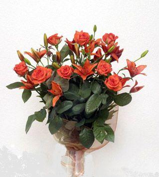 9 adet g�l ve 3 adet lilyum �i�egi buketi   T�rkiye �i�ek sipari�i sitesi 