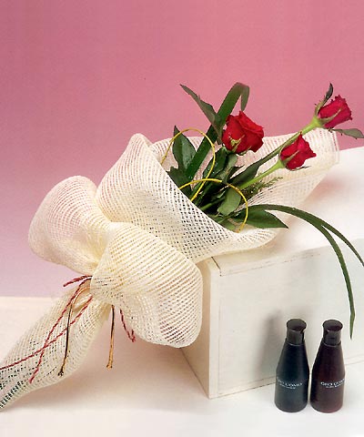 3 adet kalite g�l sade ve sik halde bir tanzim  T�rkiye ucuz �i�ek g�nder 
