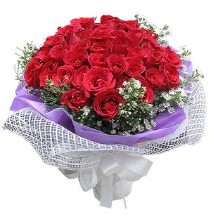  T�rkiye �i�ek g�nderme sitemiz g�venlidir  12 adet kirmizi g�l buketi - buket tanzimi -