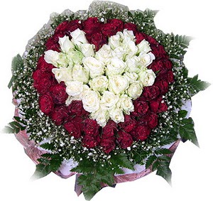  T�rkiye uluslararas� �i�ek g�nderme  27 adet kirmizi ve beyaz g�l sepet i�inde