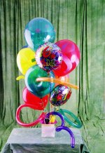  T�rkiye anneler g�n� �i�ek yolla  karisik g�r�nt�de renkli u�an balon buketi