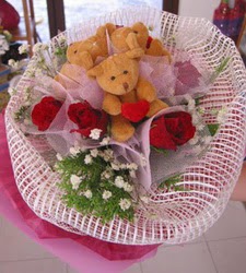 3 adet pelus ayicik ve 3 adet yapay g�l  T�rkiye ucuz �i�ek g�nder 