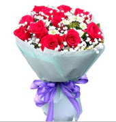12 adet k�rm�z� g�l ve beyaz k�r �i�ekleri  T�rkiye �i�ek g�nderme 