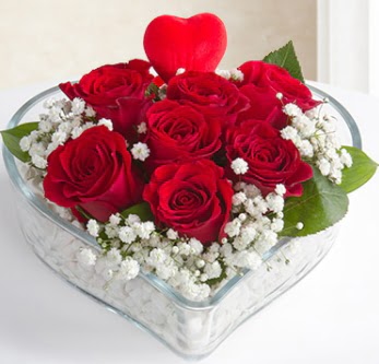 Kalp i�erisinde 7 k�rm�z� g�l kalp �ubuk  T�rkiye kaliteli taze ve ucuz �i�ekler 