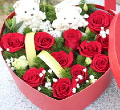 2 adet ay�c�k 9 k�rm�z� g�l kalp i�erisinde  T�rkiye �i�ek sat��� 