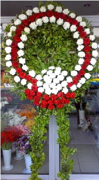 Cenaze �elenk �i�e�i modeli  T�rkiye �i�ek sipari�i vermek 