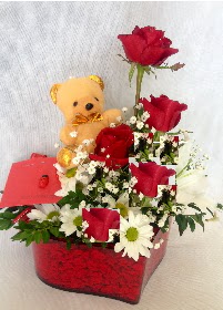 Mika kalp 5 K�rm�z� g�l ay�c�k ve krizantem  T�rkiye �i�ek ma�azas� , �i�ek�i adresleri 