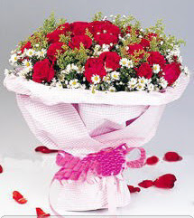  T�rkiye �i�ek sat���  12 ADET KIRMIZI G�L BUKETI 
