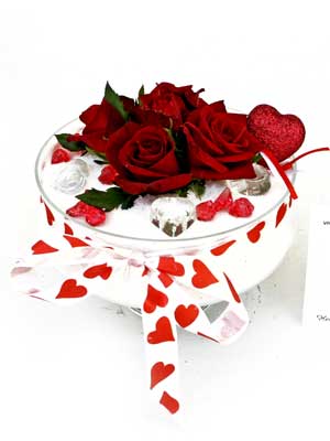  T�rkiye ucuz �i�ek g�nder  7 adet g�l cam i�inde ve s�slemeler ��k bir �i�ek