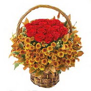 T�rkiye hediye sevgilime hediye �i�ek  Sepet i�erisinde 9 adet kirmizi g�l ve kir �i�egi