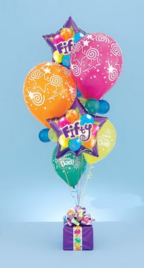  T�rkiye g�venli kaliteli h�zl� �i�ek  15 adet u�an balon ve k���k kutuda �ikolata