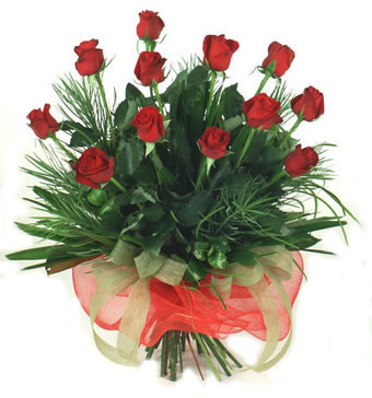 �i�ek yolla 12 adet kirmizi g�l buketi  T�rkiye anneler g�n� �i�ek yolla 
