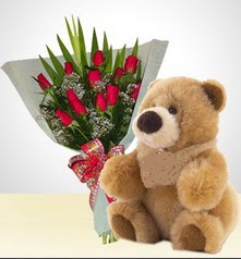 12 adet yapay g�l ve 40 cm civarinda ayi  T�rkiye hediye �i�ek yolla 