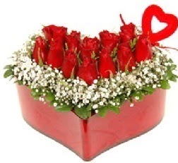 Kalp i�erisinde 9 k�rm�z� g�l kalp �ubuk  T�rkiye ucuz �i�ek g�nder 