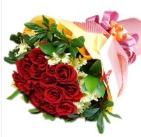 12 adet k�rm�z� g�l ve papatyalar  T�rkiye �i�ek sipari�i vermek 