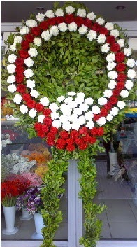 Cenaze �elenk �i�e�i modeli  T�rkiye �i�ek sipari�i vermek 