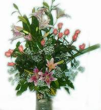  T�rkiye cicek , cicekci  cam yada mika vazoda Sonya �zel g�ller ve lilyum